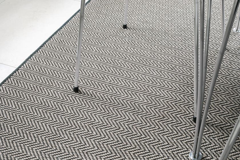 Nexus Greige Herringbone Golvabia Textilgolv