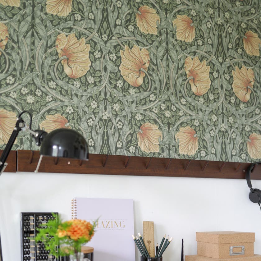 Morris & Co - Pimpernel Bayleaf/Manilla Morris 160th Anniversary