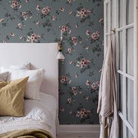 Kristina, Mörkgrå Hav & Land