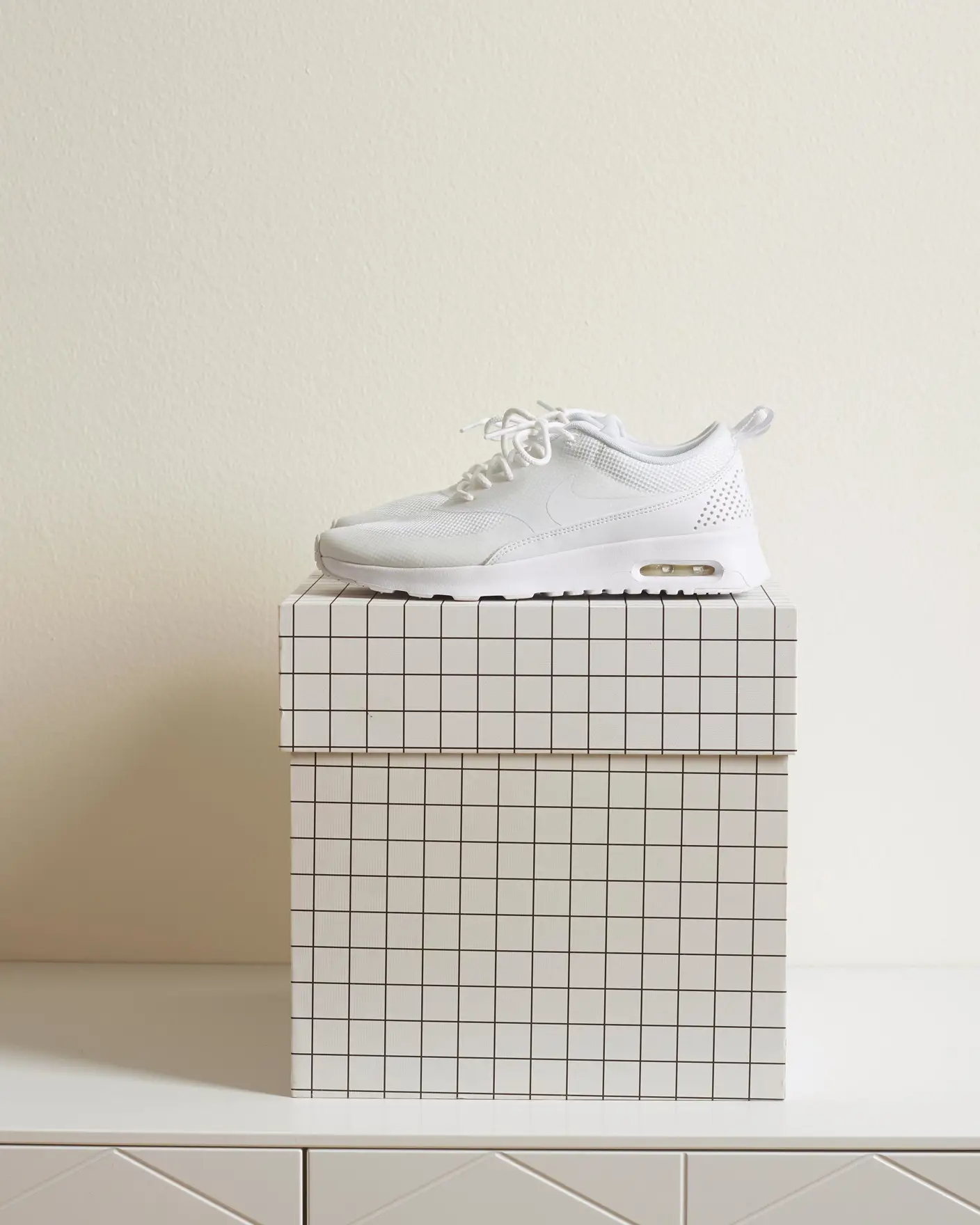 Eggvit 1001 - Jotun Lady Pure Color 0.75L