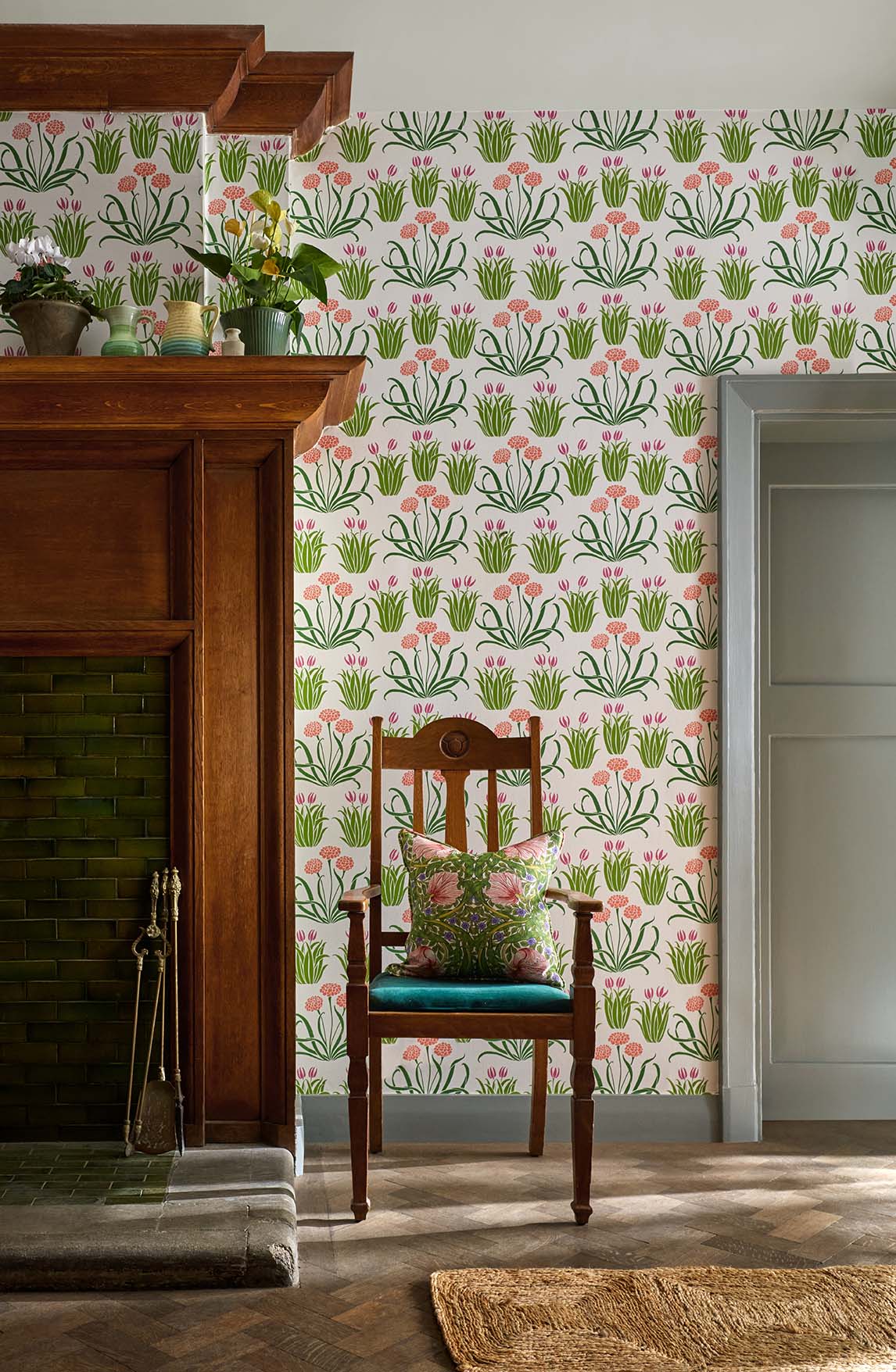Morris & Co - Glade Tulip Fields Bedford Park Wallpapers