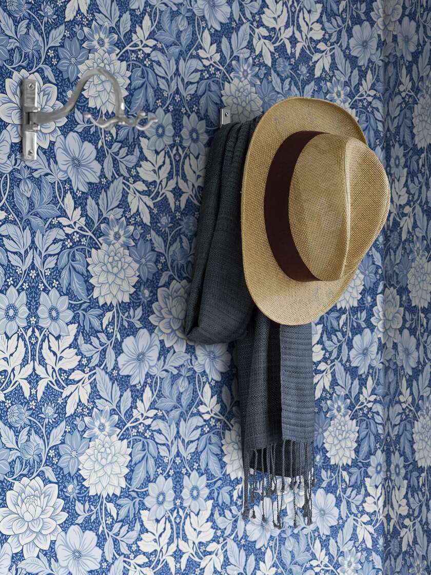 Dahlia Garden - Blue & White