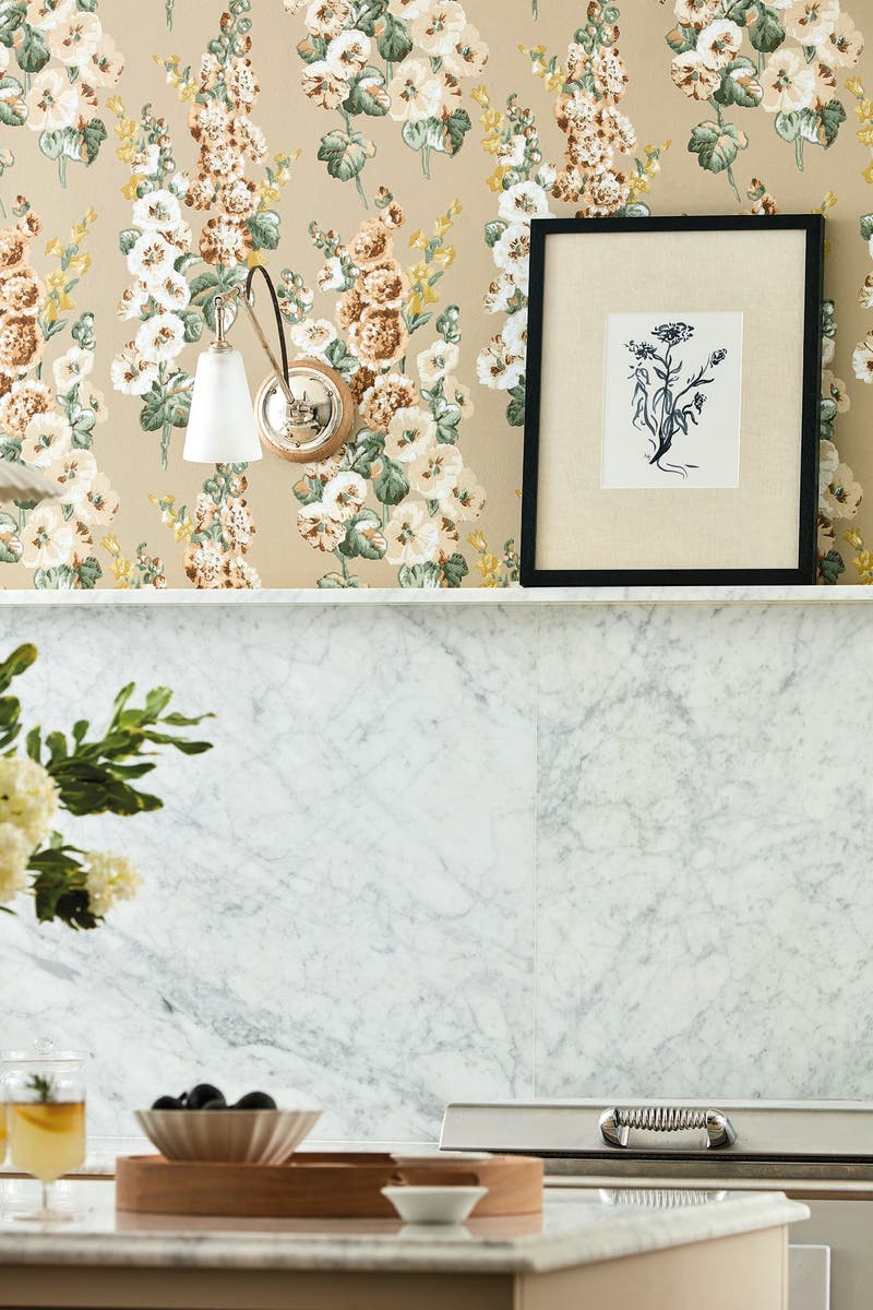 Sanderson - Hollyhocks Gold Metallic/ Sanderson One Sixty Wallp