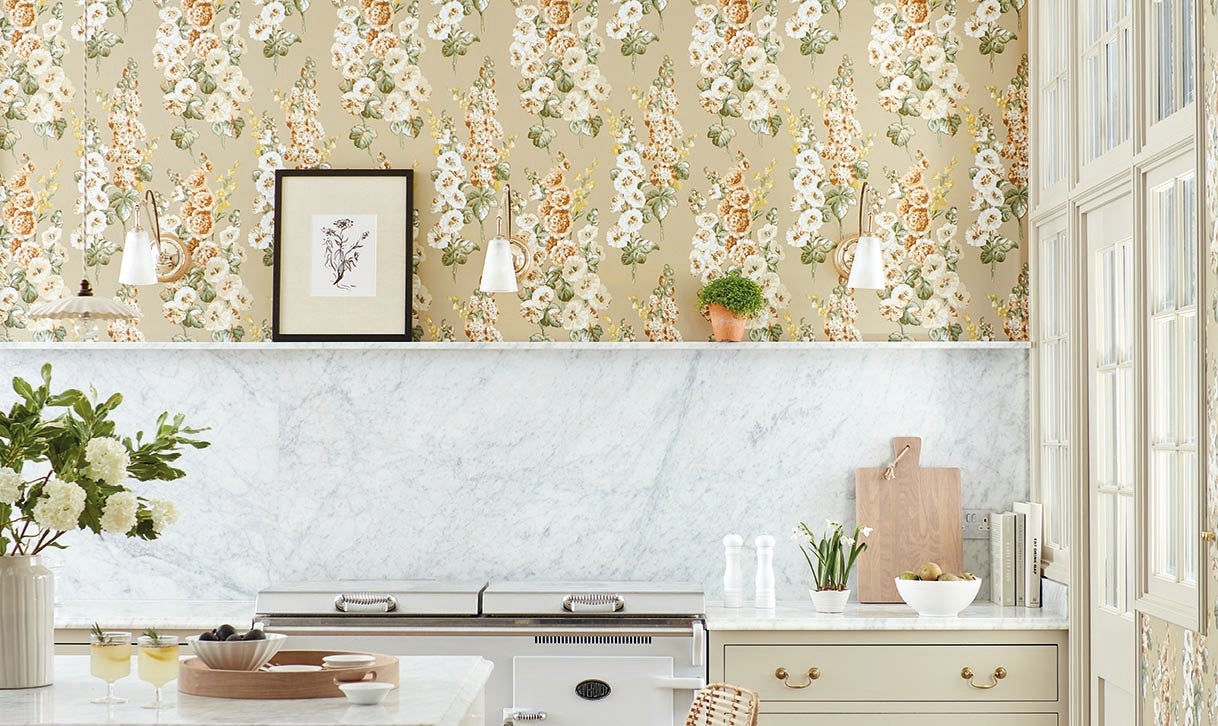 Sanderson - Hollyhocks Gold Metallic/ Sanderson One Sixty Wallp