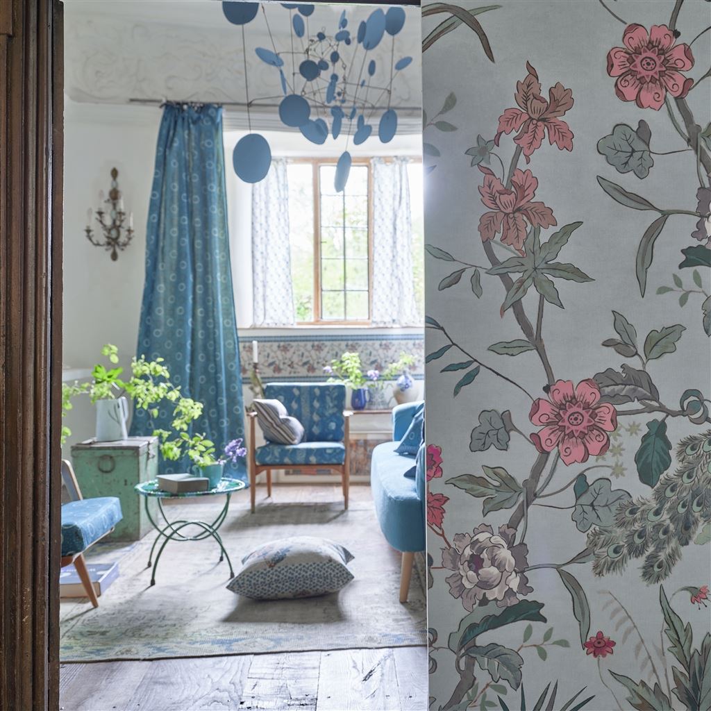 Peacock Toile Scene 3 Picture Book Wallpapers I