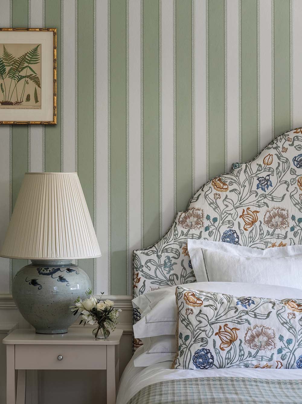 Nina Campbell - Sackville Stripe Green