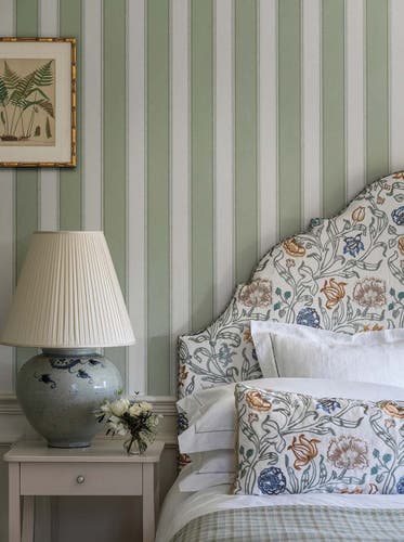 Nina Campbell - Sackville Stripe Green