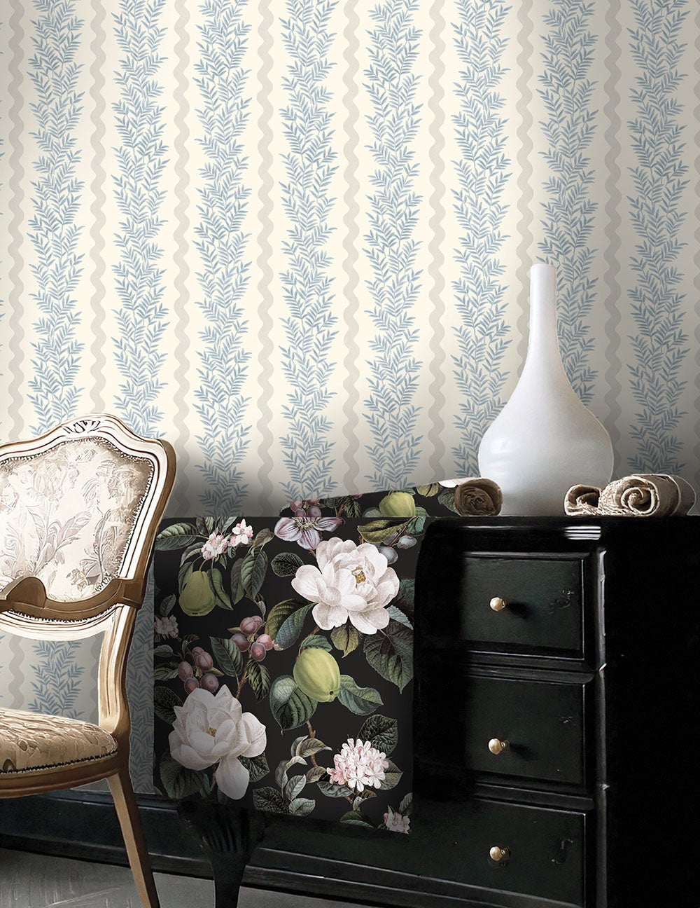 Intrade - Pipkin Stripe Neutral Blu Tales of the Manor Tapet