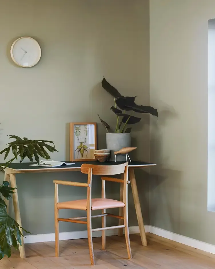 Green Harmony 8252 - Jotun Lady Pure Color 10L