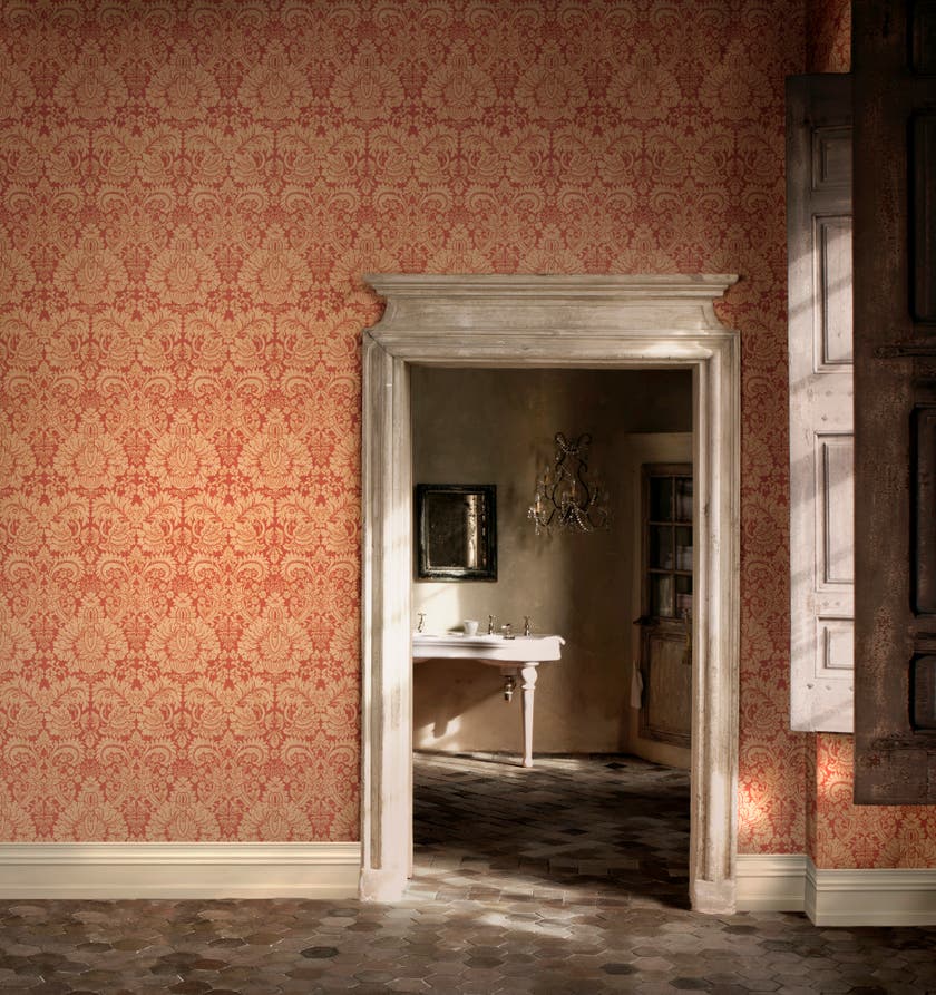Queen's Damask Old Red