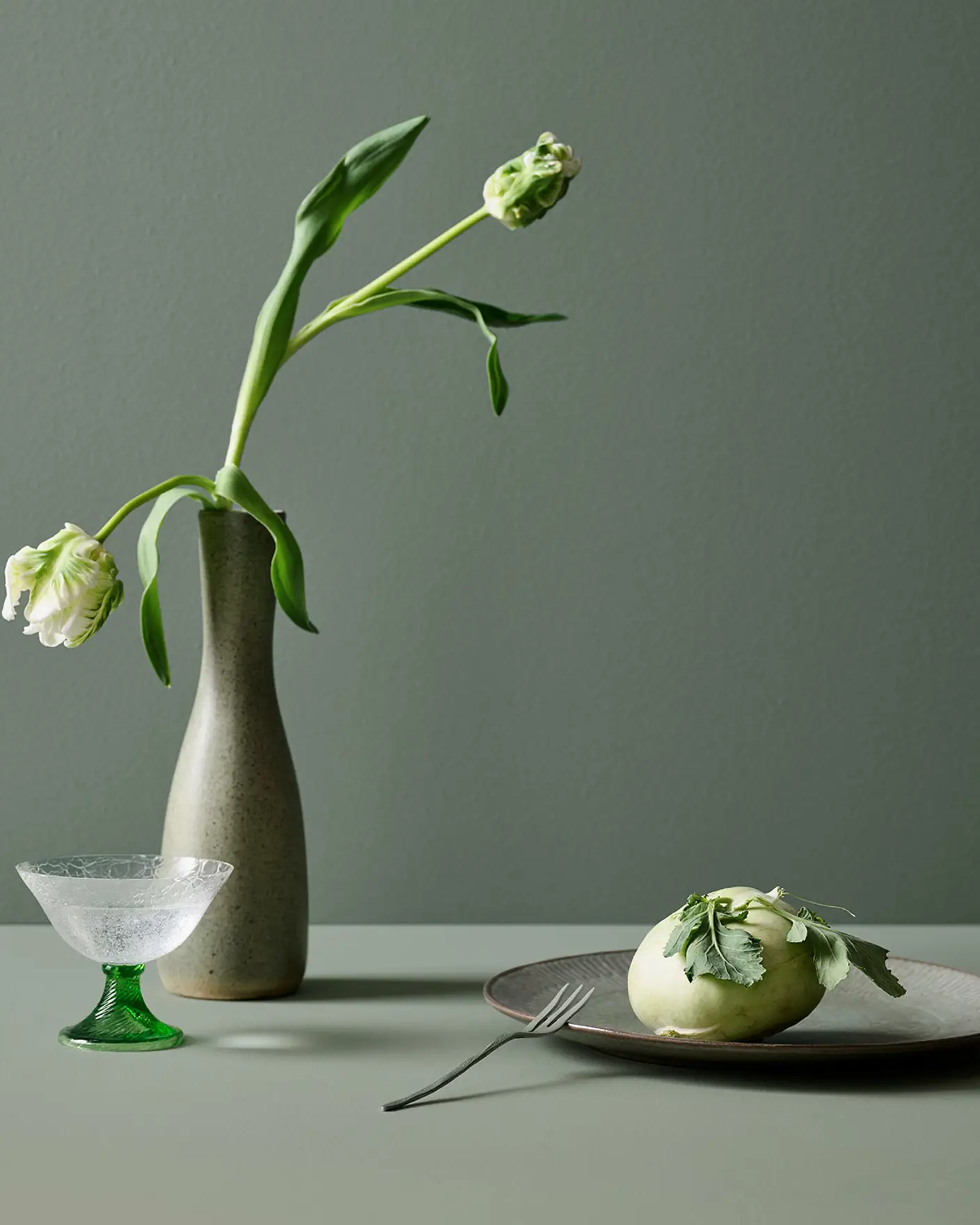 Subtle Green 7685 - Jotun Lady Pure Color