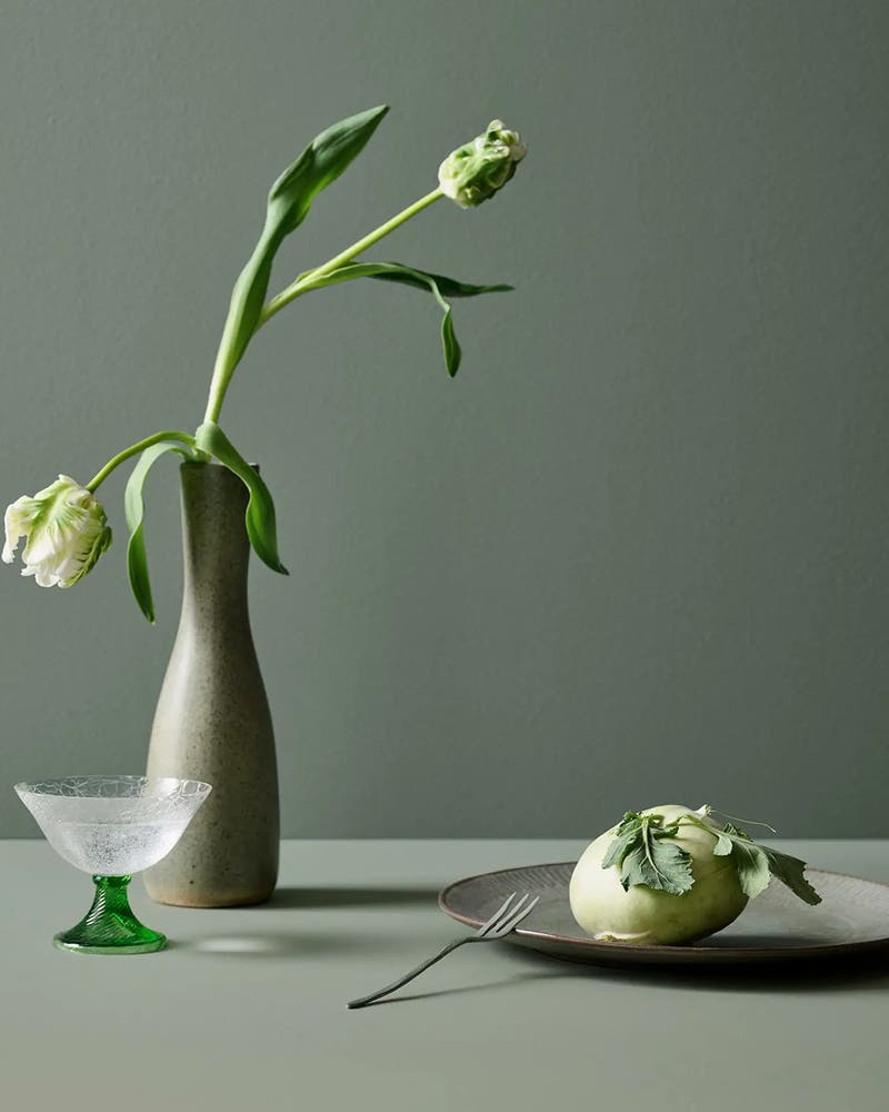 Subtle Green 7685 - Jotun Lady Pure Color