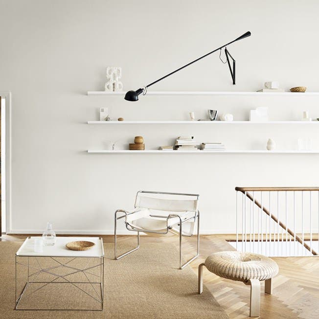 12314 Grey Touch - Jotun Lady Pure Color