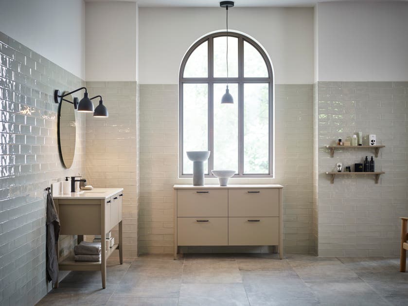 Bretagne Ljusgrå blank 7,5x30