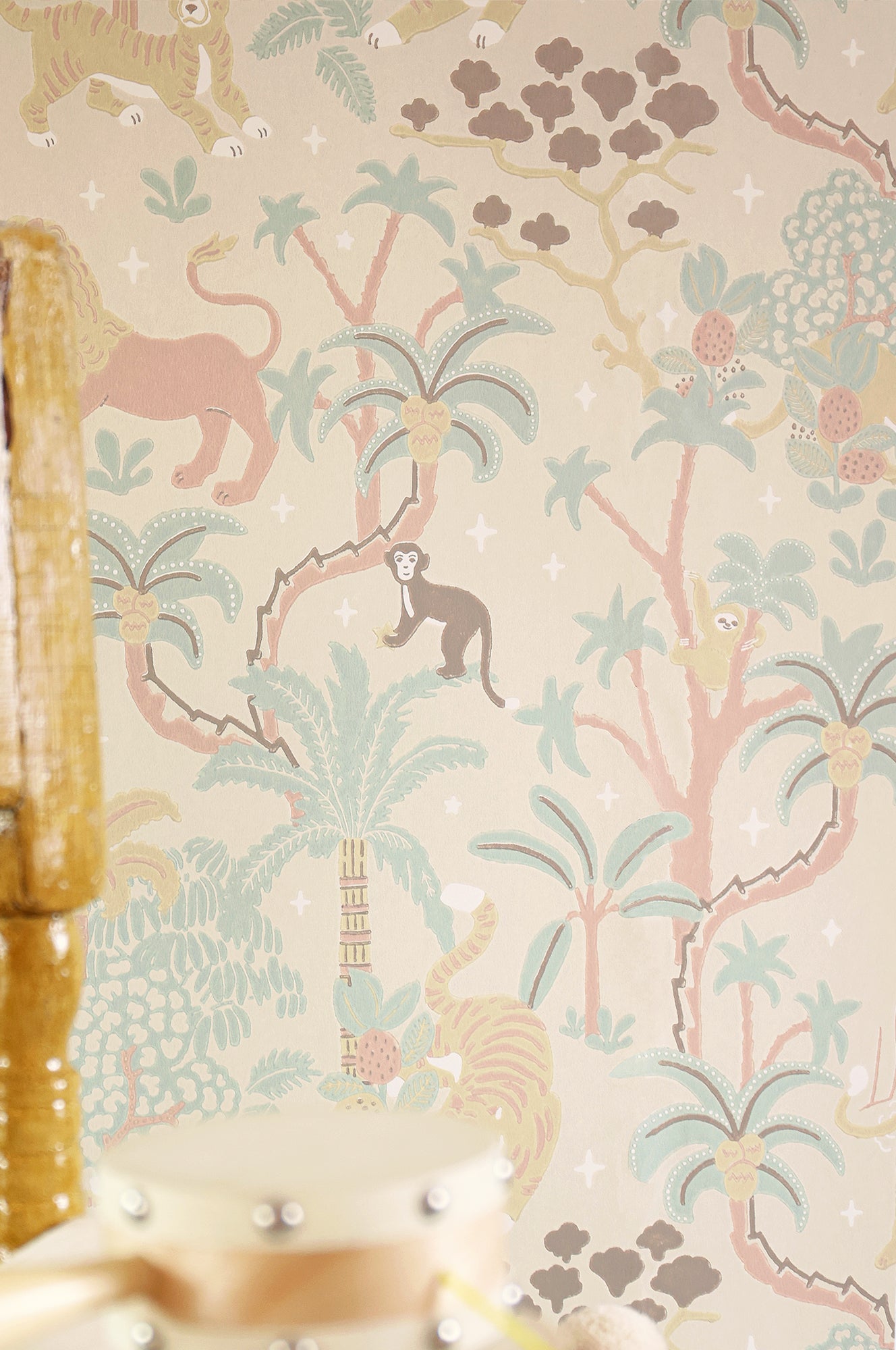 Majvillan - Jungle Glow Sandy Beige