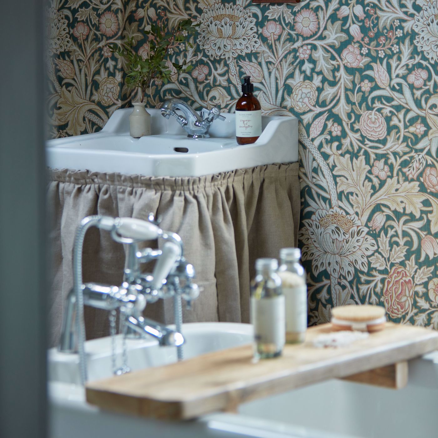 Morris & Co - Trent Teal Emery Walkers House Wall