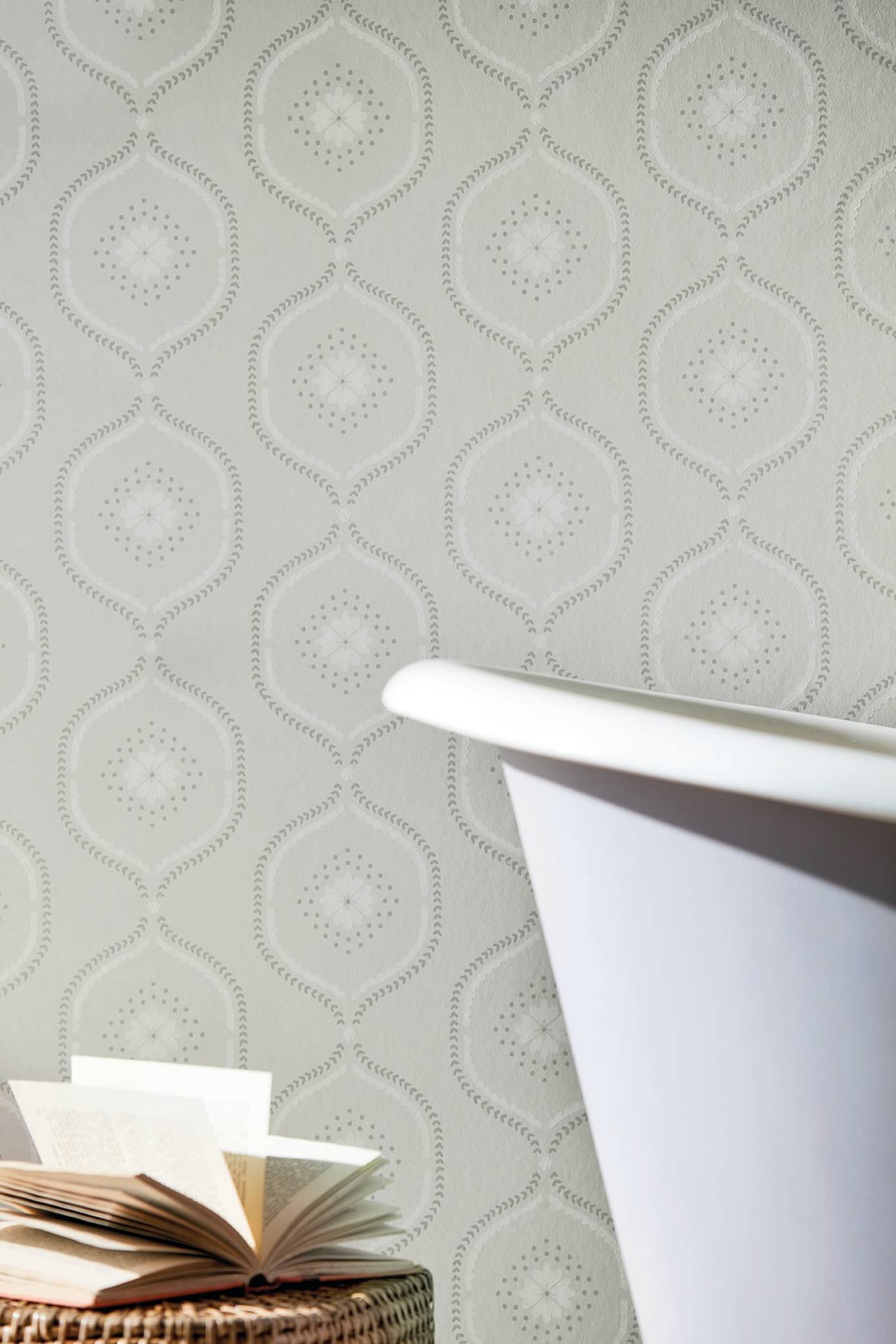 Sanderson - Milcombe Silver Littlemore Wallpapers