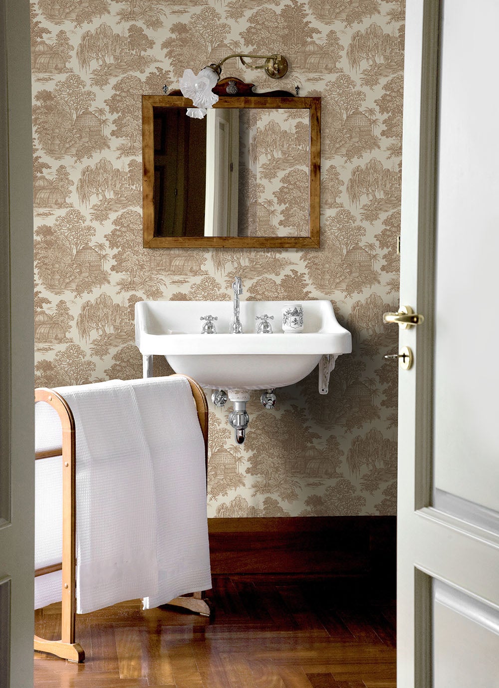 Intrade - Blenheim Rust Tales of the Manor Tapet