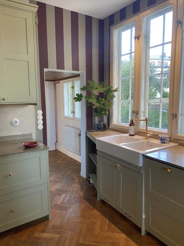 Stripe Forward Red LB1316