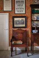 Willow Boughs Tomato/Oliv Queen Square Wallpapers