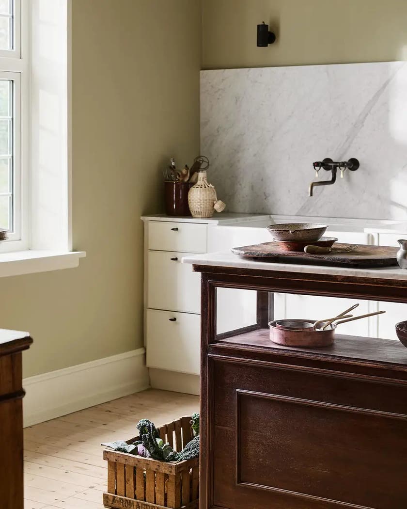 Olive 8284 - Jotun Lady Pure Color 0.75L