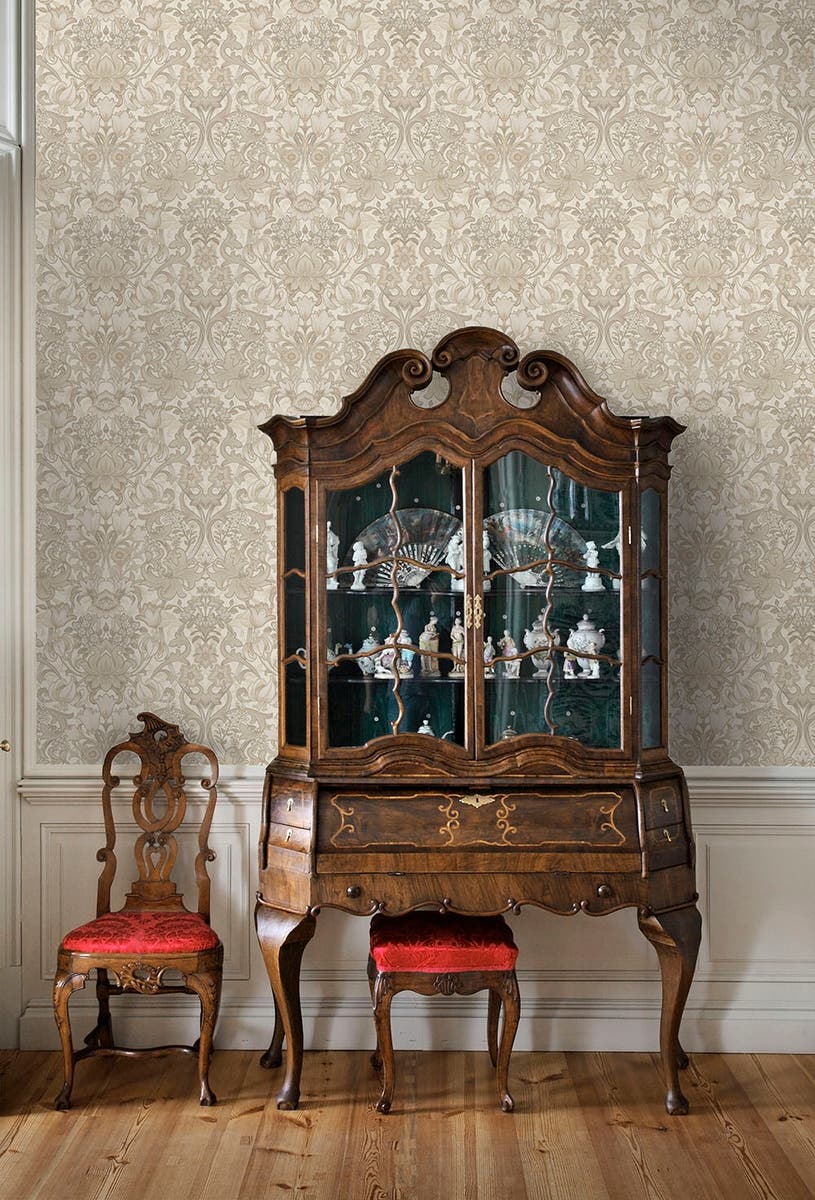 Intrade - Fleurmont Neutral Tales of the Manor Tapet