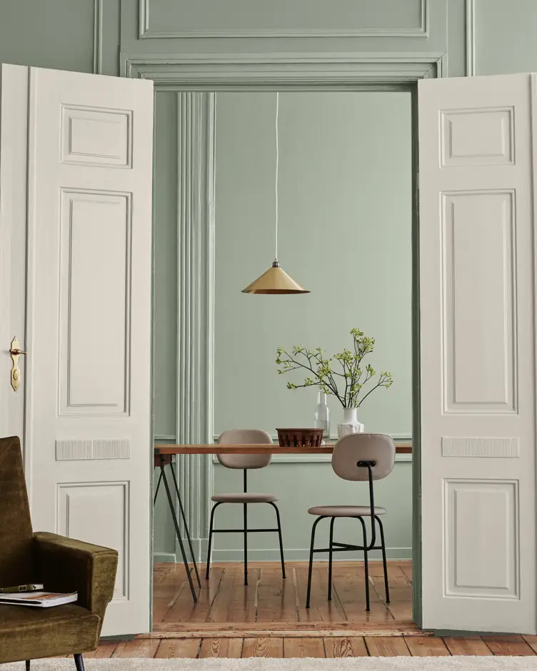 Antique Green 7629 - Jotun Lady Pure Color