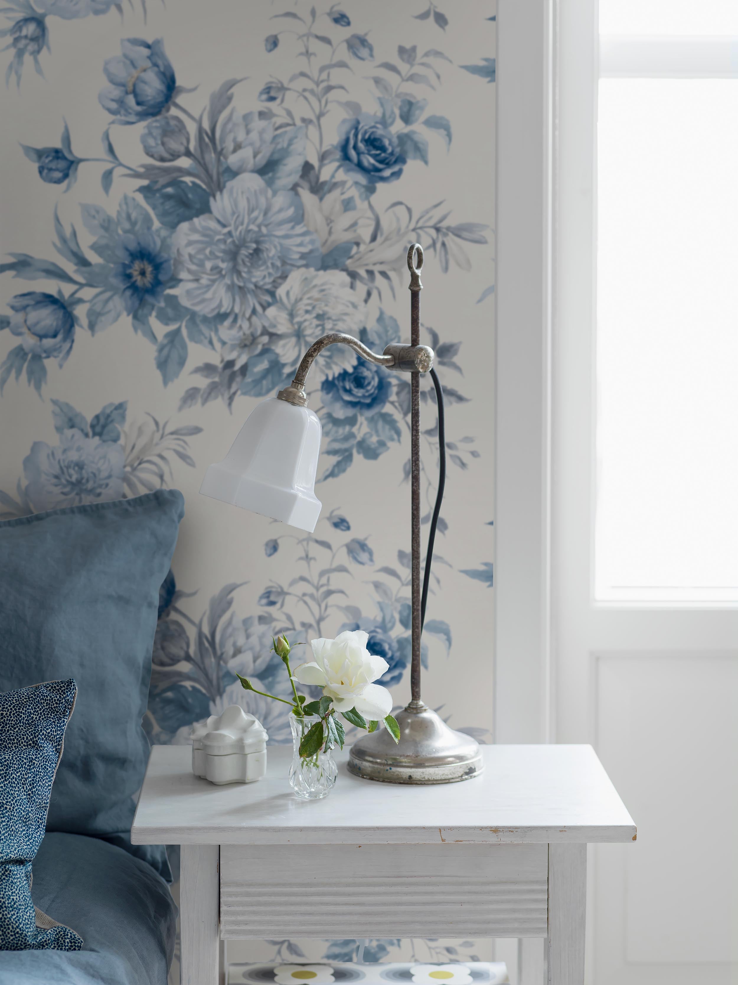 Boråstapeter - Floral Charm - Blue & White