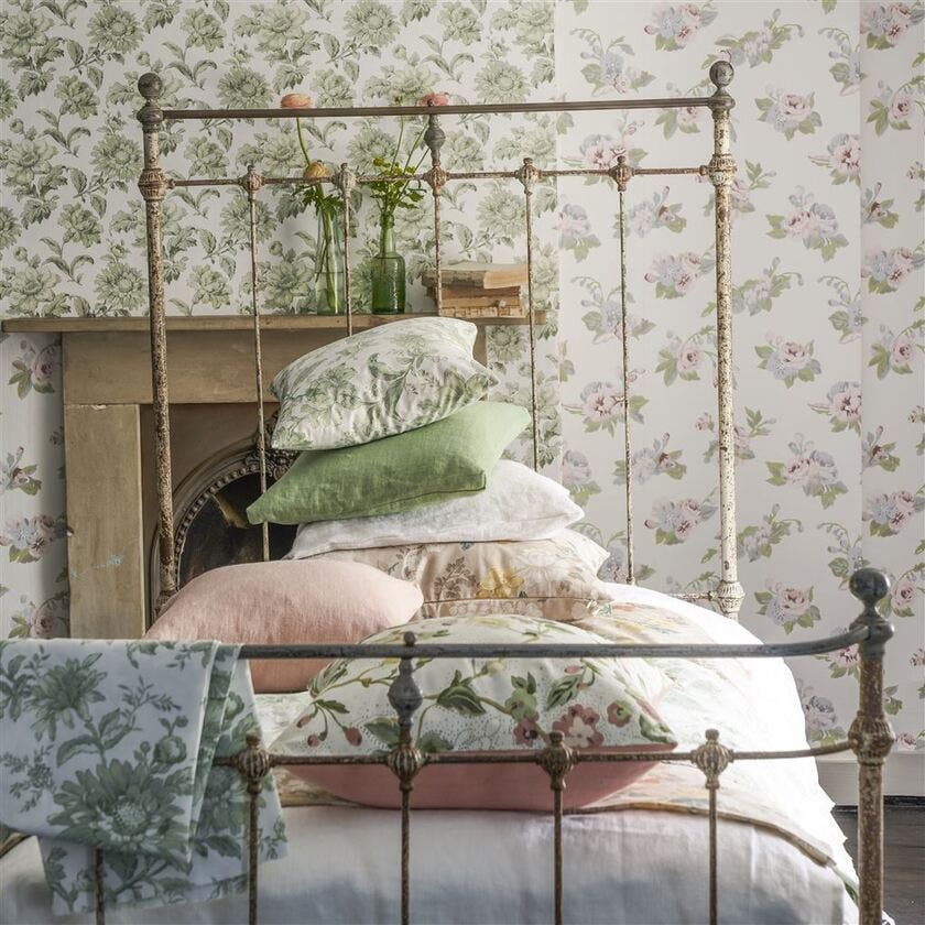 Craven Street Flower Heritage Wallpaper